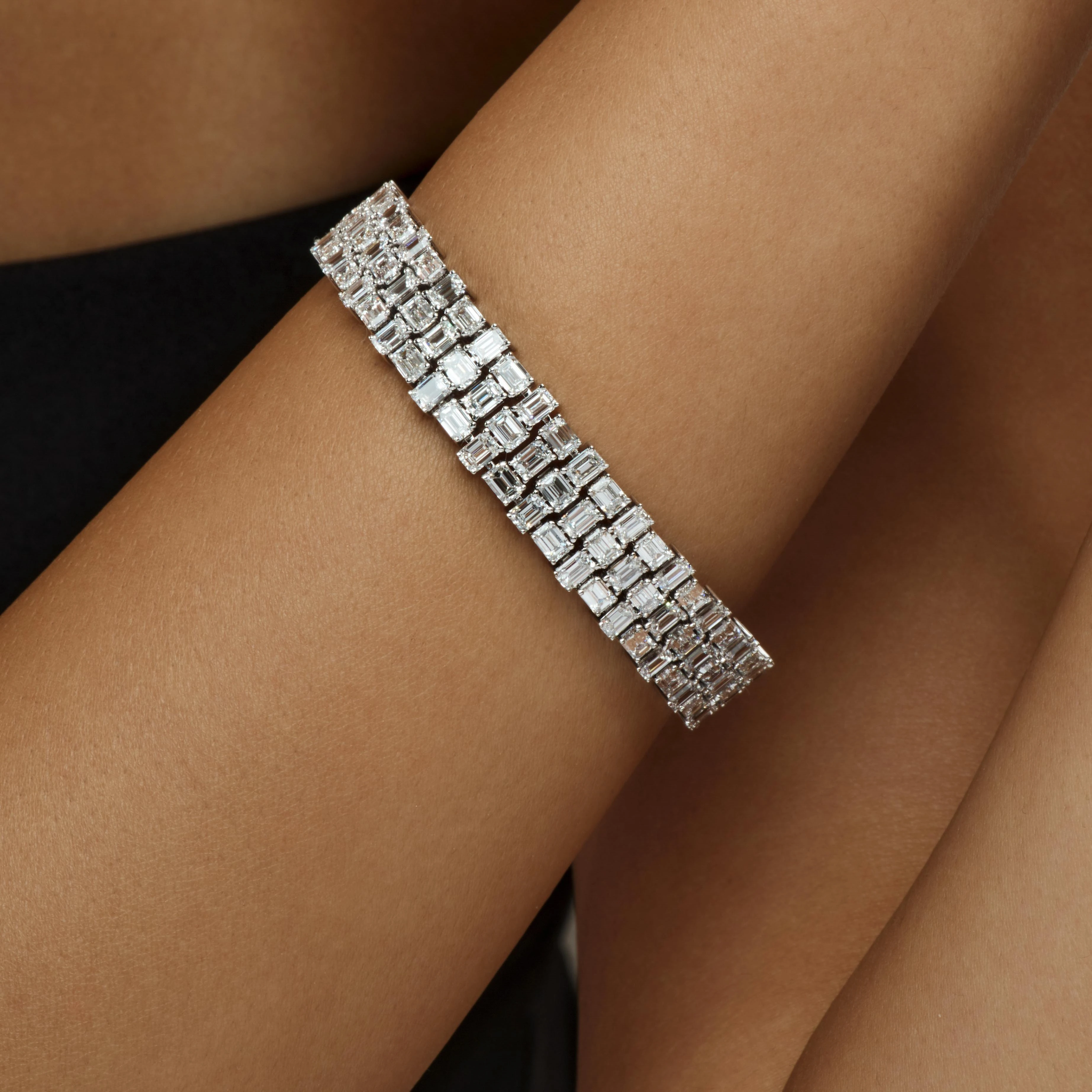 EMERALD CUT DIAMOND BRACELET