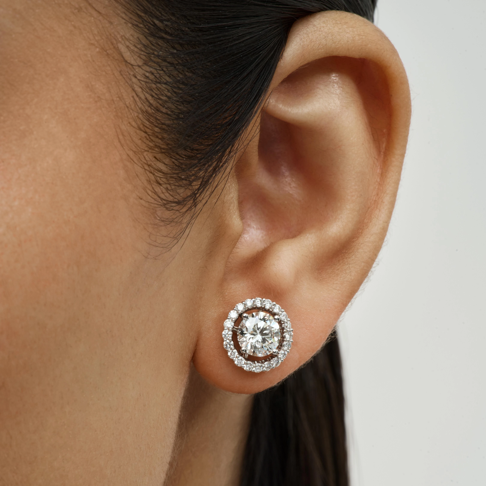 ROUND DIAMOND HALO STUD EARRINGS