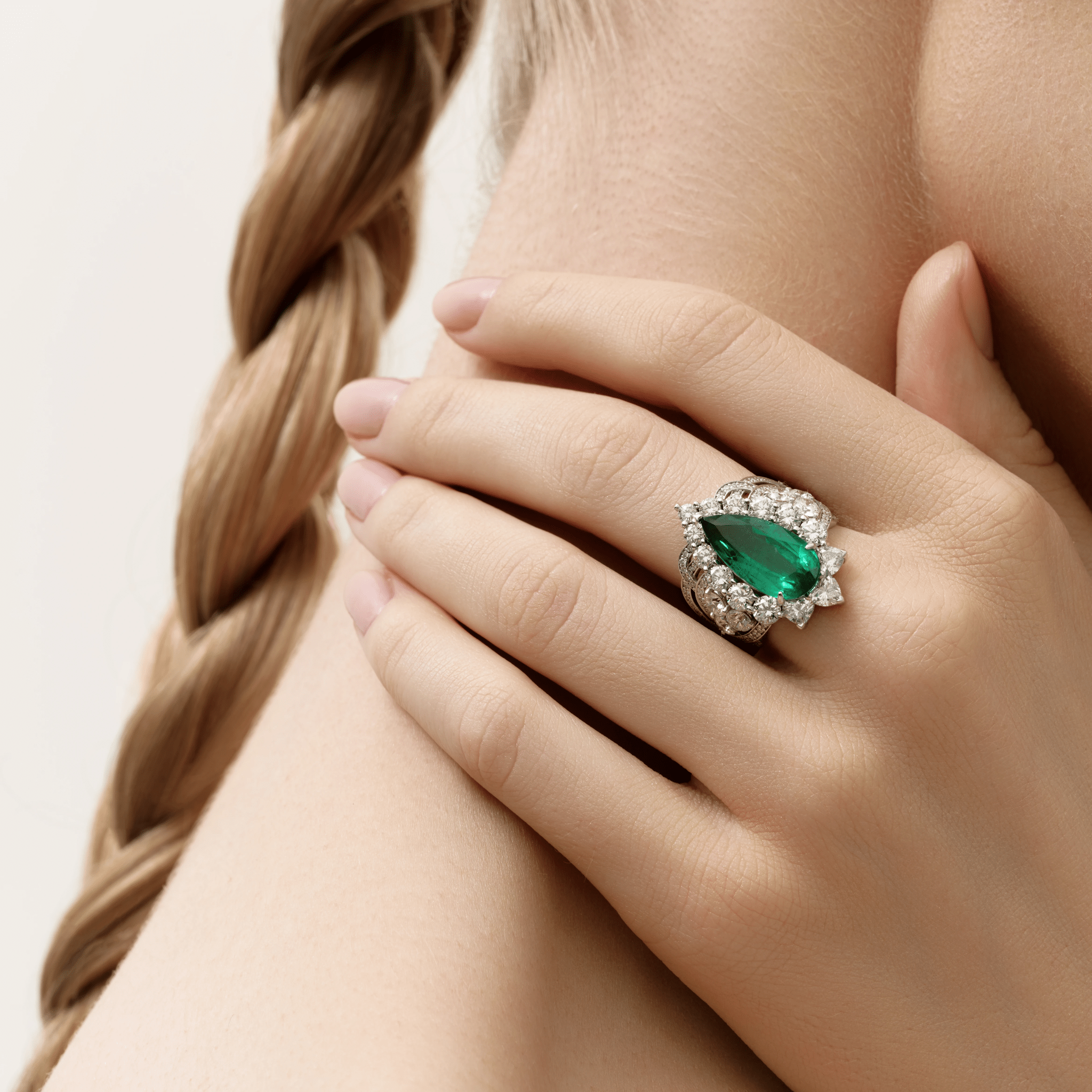 PEAR CUT EMERALD AND WHITE DIAMOND RING - KAMNI Jewelry