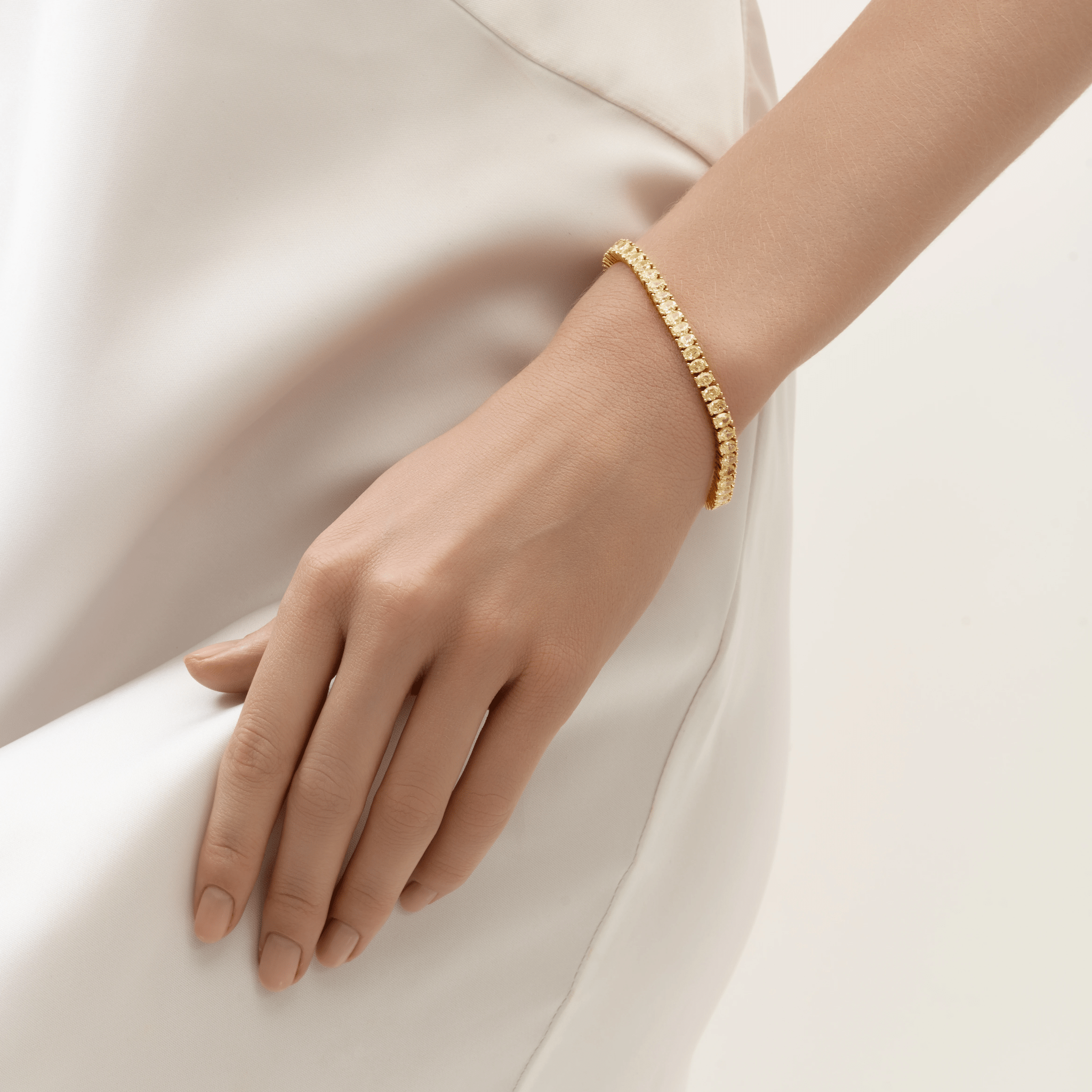 RADIANT CUT YELLOW DIAMOND BRACELET - KAMNI Jewelry